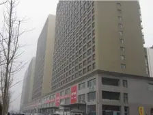 近万达广场,交通便利、南向,光线好