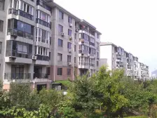 精装修四室两厅三卫,位置好,装修好,诚心卖