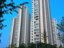 店长推荐空中花园,精装修 两个南卧室 业主诚心出售