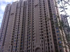 万国精装修 两室南北户型 看房随时 带一个车位