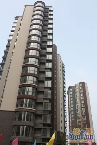 海信都市阳光3室2厅1卫南朝向3500.00元/月出租