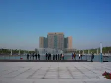 房子精装,三室,品牌家具家电,看房方便