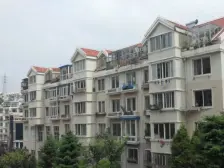 叠翠山庄一楼双南户型楼前有空地 房主急售