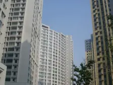 房主急售!电梯房、楼层好、视野开阔