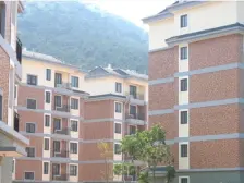 轻轨站旁 一室一厅 户型方正 过渡 首付少