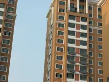 鲁东大学旁 佳隆学府铭座 3居室全明把西头 总高12层