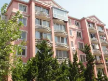 房子满二不唯一,没有土地出让金,交通便利。