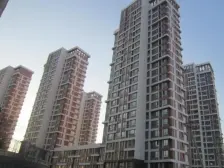 楼层好,视野宽阔,南向采光充足,设施配套齐全。