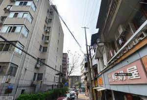 定王台省人医低楼层三房单位房小区环境优美