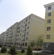 有菜市场,公园,距离医院,离地铁近