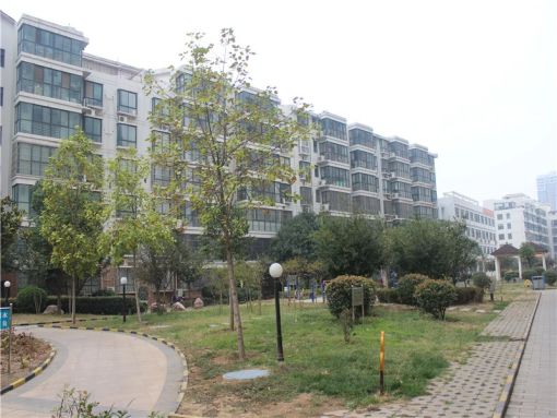水榭王城3室2厅3卫南北朝向2600.00元/月出租