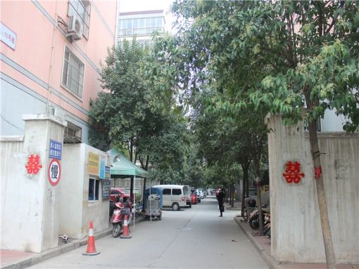 申泰丽景3室2厅1卫南朝向1050.00元/月出租