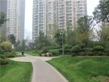 闹中取静,观景楼层、私家楼台、小区中间位置 不临街