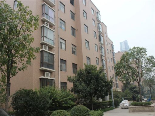 中弘湖滨花园1室1厅1卫北朝向1600.00元/月出租