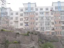 位置好,不怎么有坡,精装修,拎包住。