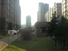 龙畔锦城 南北通风好 24小时供暖 位置好