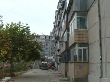 2楼,低楼层,南向采光好,交通便利,价格可议。