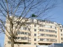 *楼 精装修 北侧有9平的一个大阳台 看房子方便