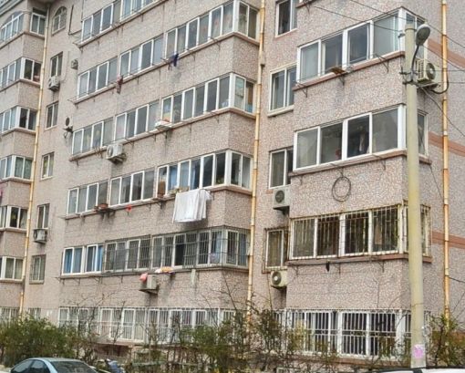 上四方小区3室1厅1卫南北朝向1900.00元/月出租