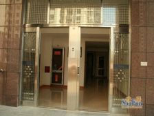中铁逸都精装带院两居室采光好拎包入住