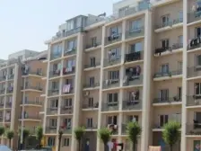 房子位置好,近公交车站,近市场,精装修,拎包入住