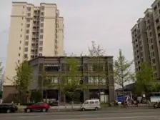 三室,南北通风,精装修,房主诚心出售