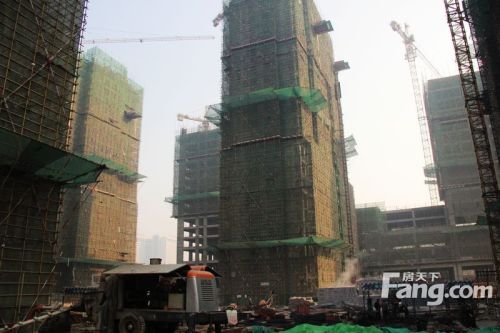 鸿泰锦园实景图工程进展（2013-11-25）