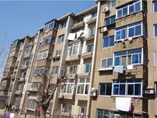 西安路交通方便中间楼层两室新装修