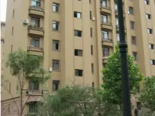 实木精装修未住,在小区位置好没有外台阶