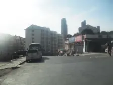 不是顶楼,6楼带电梯,视野开阔,交通便利,配套齐全