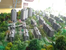 鼎盛王朝旁 一居室电梯房 拎包入住 诚心出售看房方便