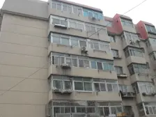 此房 产权清晰 可以随时过户 步梯中间楼层 得房率大