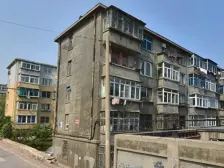 鍂三,柒拾陆。二室一厅,南北通透。中间楼层光线充足