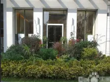 铂尔曼轻轨口物业,高楼层朝南光线视野好,低价出售