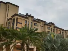 这个是边位别墅,花园面积大,环境优美,入住高,