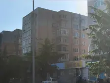 芙蓉小80,一手房主南北两室,电梯房 封闭式小区