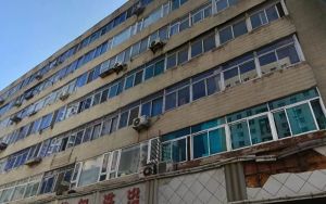 中山路两室一厅手续全随时可以过户,诚售