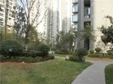 简奢装修中间楼层无遮挡采光刺眼,一梯一户,园林小区