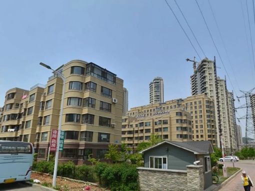 光伸绿洲半岛1室1厅1卫南北朝向1000.00元/月出租