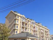 龙山小区 顶层 一室毛坯 近小区出入口 近龙山夜市