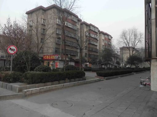 潘庄小区1室1厅1卫南北朝向500.00元/月出租