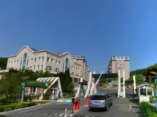 棒棰岛沿线,封闭小区中南苑,一楼不潮