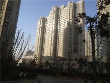 新天地红太阳花园,出行方便,地理环境优越,