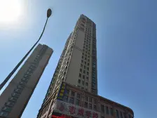 城品城,南向好房,有电梯,近地铁