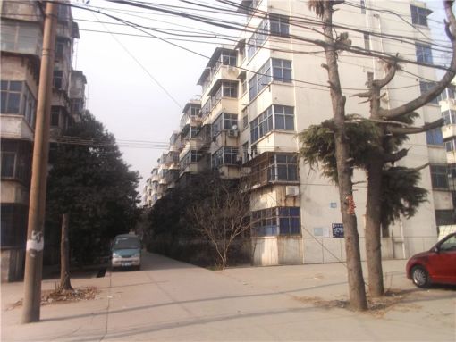 中建二局家属院2室1厅1卫南北朝向450.00元/月出租