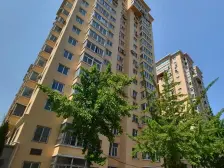 西岗区 新华小区 高层带大露台 有阁楼