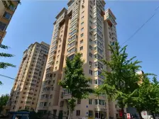 奥林匹克广场 新华小区 封闭小区,两室 采光好