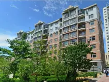 此房是电梯房,精装修,保持很好,拎包入住