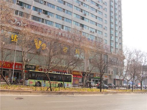 金源国际1室1厅1卫南朝向1300.00元/月出租