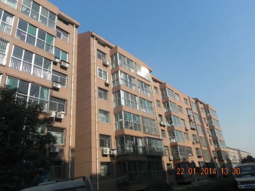 杜科新村3室1厅1卫南北朝向400.00元/月出租